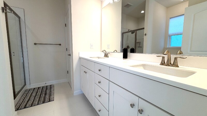 Building Photo - 24650 Merlot Dr