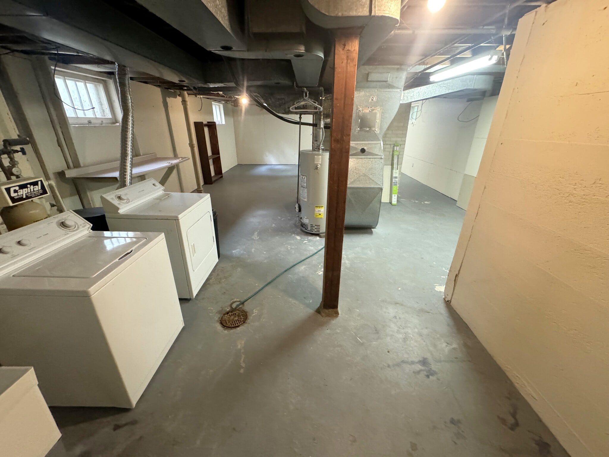 Building Photo - 306 S Owen Dr