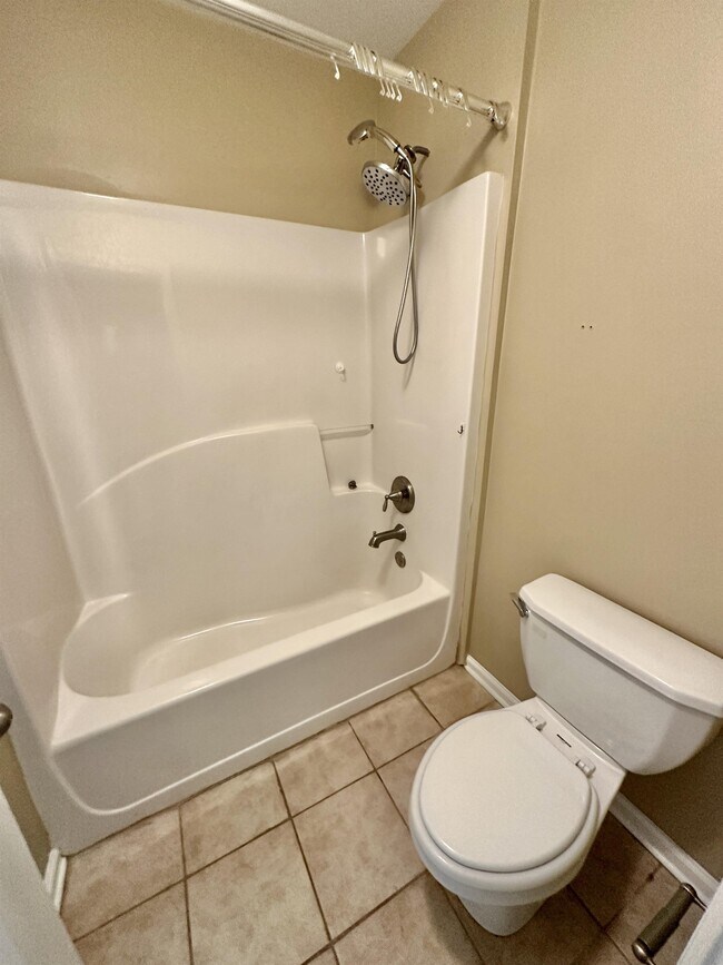 Building Photo - 224 Calli Ct