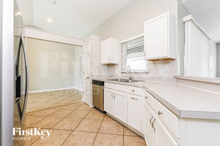 Building Photo - 205 Thornbush Pkwy