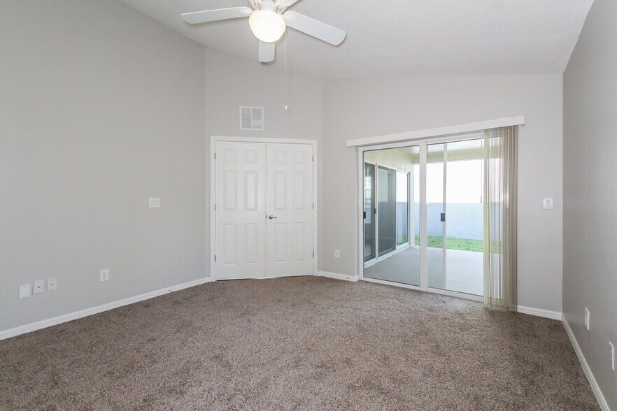 Building Photo - 11111 Newbridge Dr