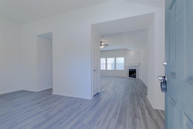 Building Photo - 10412 Colfax Dr