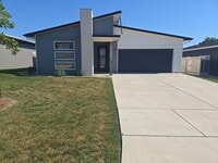 Building Photo - For Rent – 3 Bed | 2 Bath single family ho...