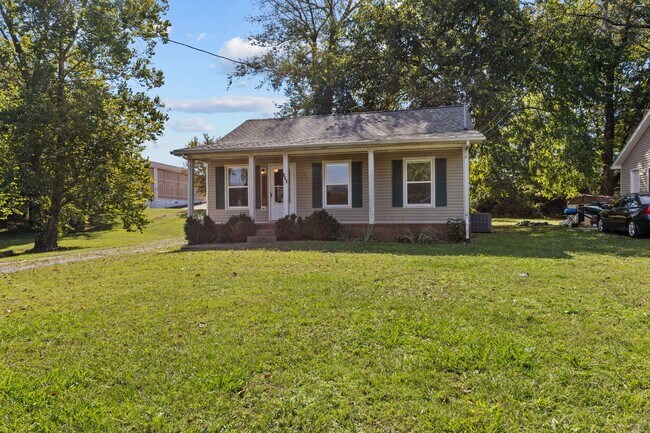 Building Photo - 133 E Street Clarksville, TN 37042