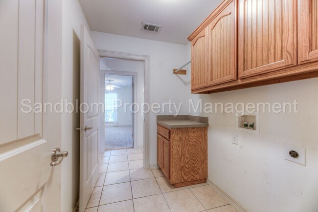 Building Photo - For Lease | Broken Arrow | Available Now!