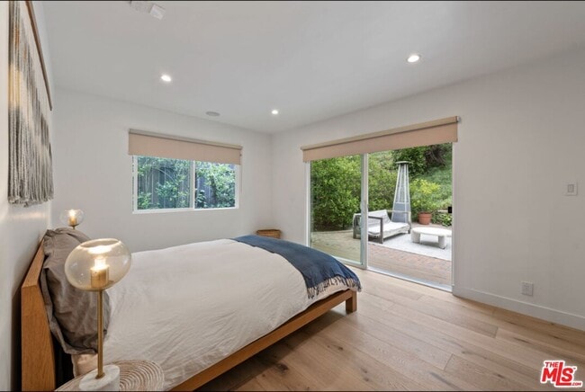 Building Photo - 3520 Mandeville Canyon Rd