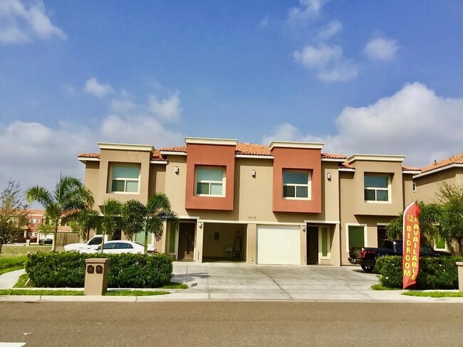 Building Photo - 3010 S L Ln
