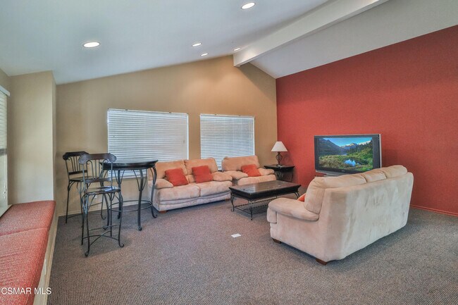 Building Photo - 5744 Oak Bend Ln