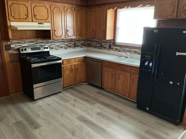 Building Photo - 2802 Thrush Dr