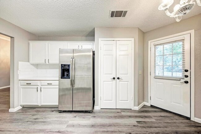 Building Photo - 9113 Edwardson Ln
