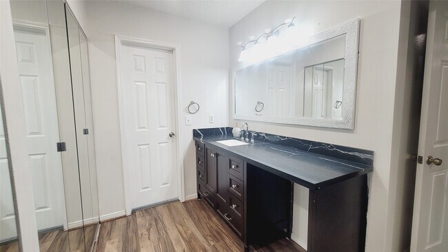 Building Photo - 16002 Maple Acres Ct