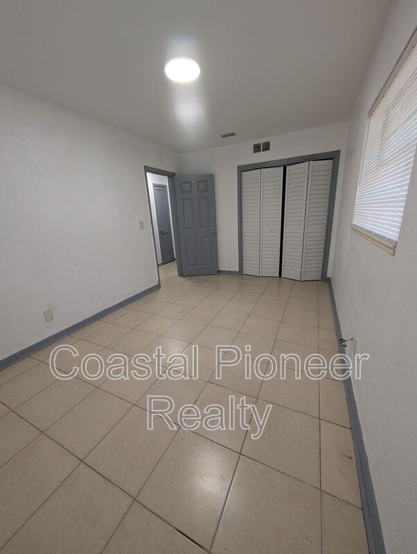 Building Photo - 3721 N Whittier St