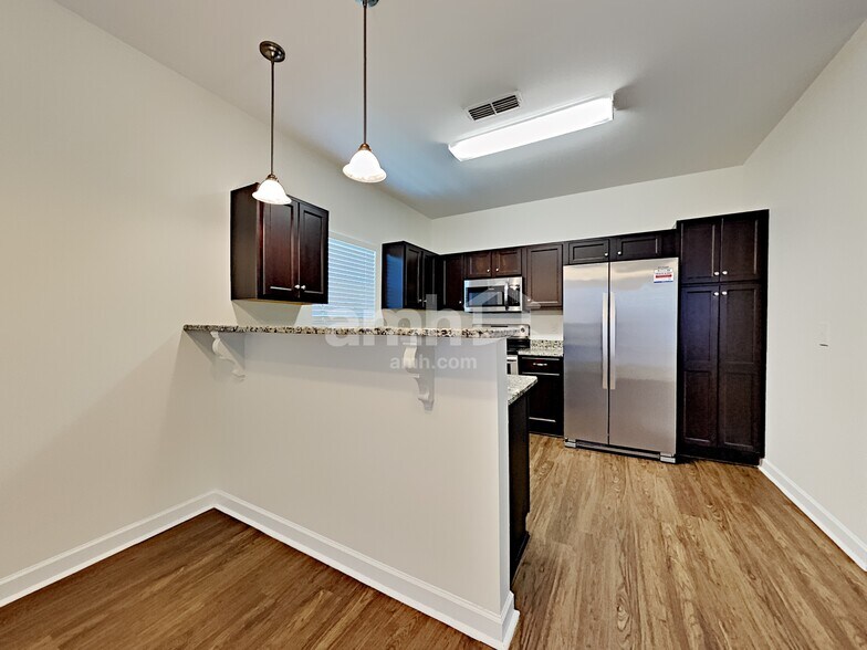 Building Photo - 4870 Beryl Dr