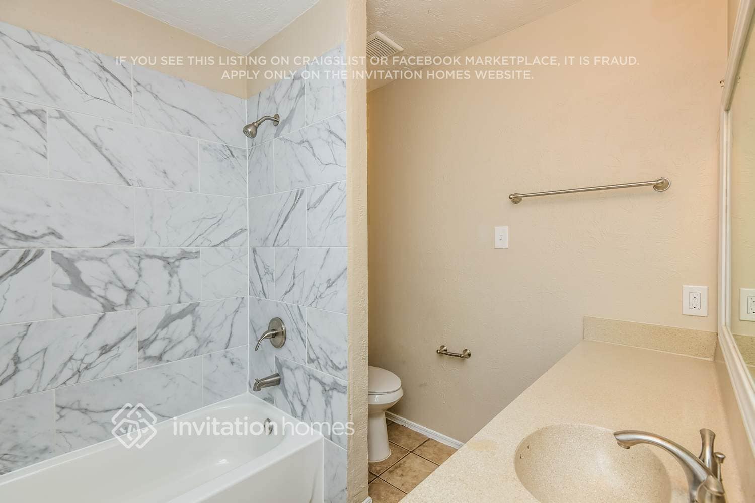 Building Photo - 4245 Periwinkle Dr