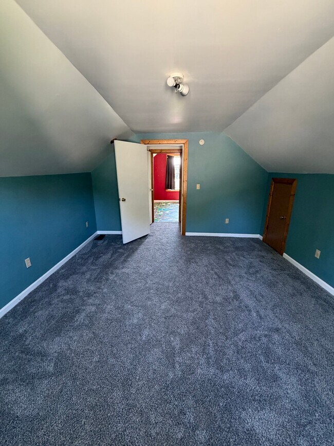 Building Photo - 250 Amelia-Olive Branch Rd