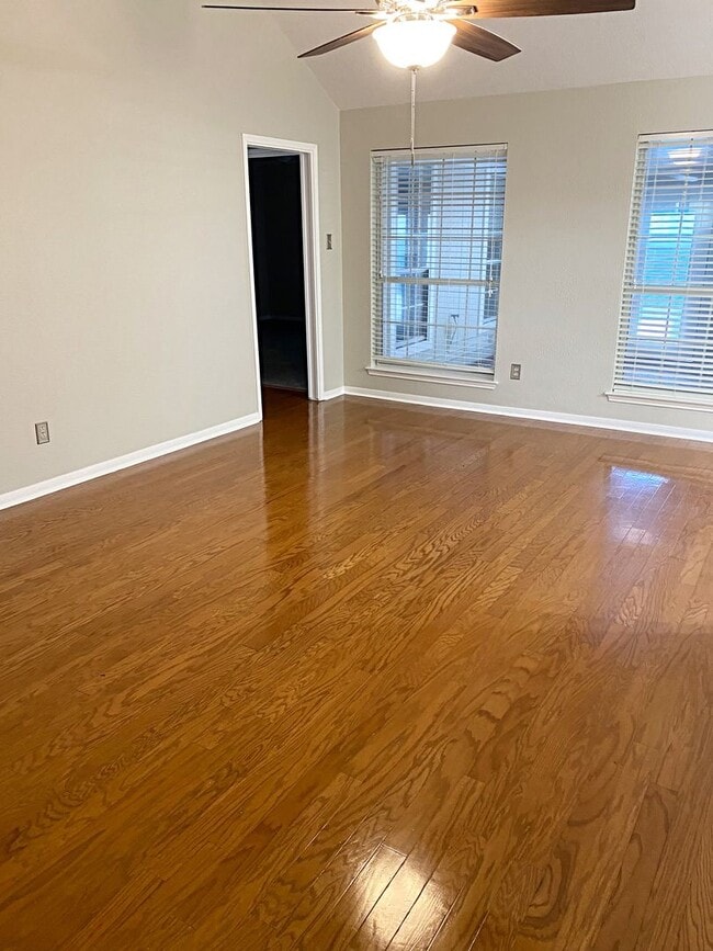 Building Photo - 9170 Manion Dr