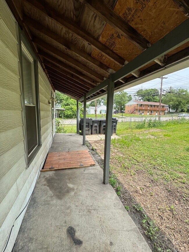 Building Photo - Spacious Four Bedroom House Close to Downtown Lafayette!