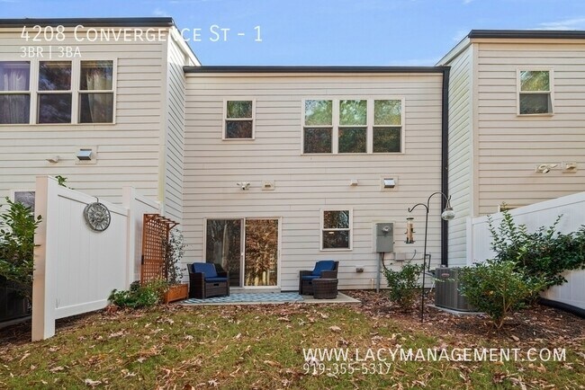 Building Photo - 4208 Convergence St