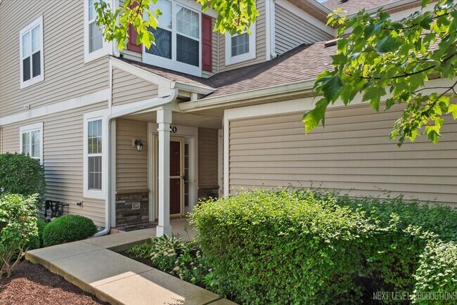 Building Photo - 910 Genesee Dr