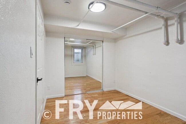 Building Photo - 1415 Ivy St