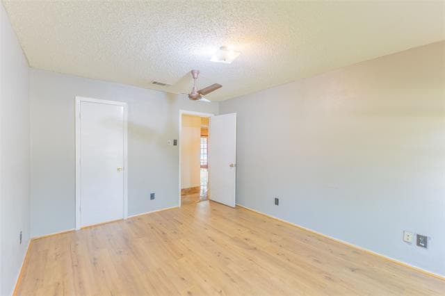 Building Photo - 2418 Ingleside Dr