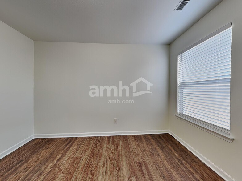 Building Photo - 7217 Winding Cedar Trl