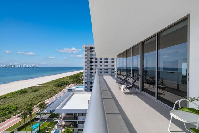 Building Photo - 5875 Collins Ave