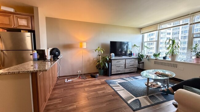 Building Photo - 4250 N Marine Dr