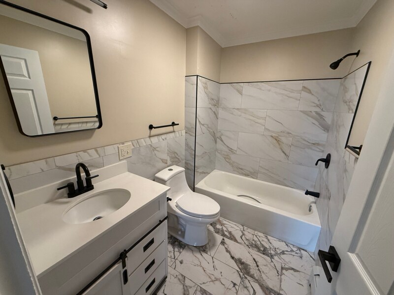 Building Photo - 859 NY-50