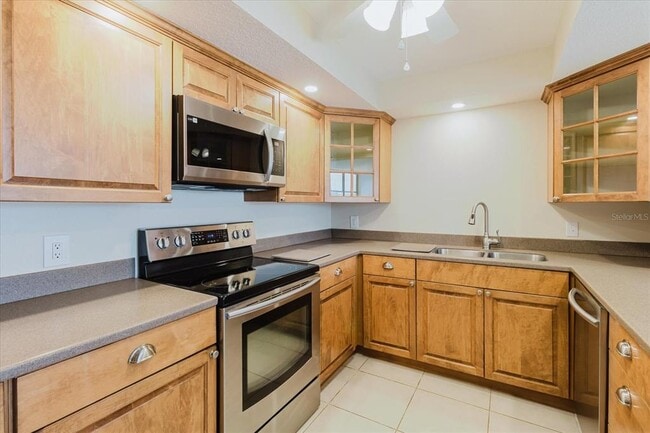 Building Photo - 100 Oakmont Ln