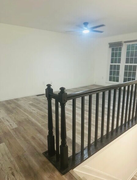 Building Photo - 12907 Alderleaf Dr