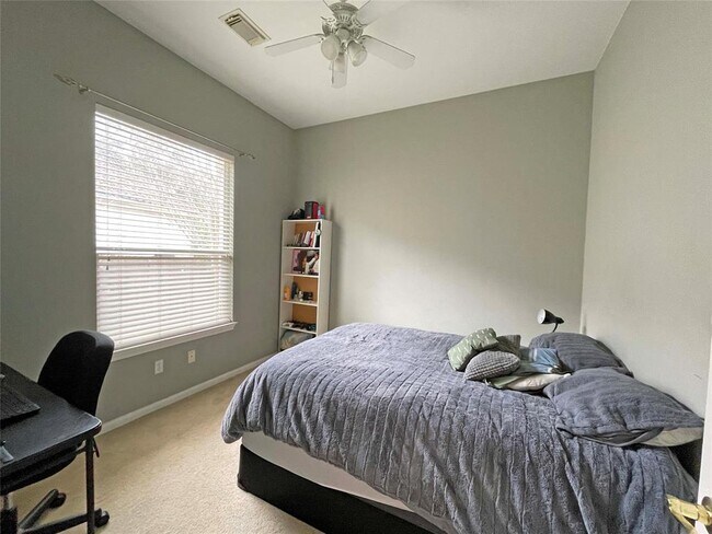 Building Photo - 6420 Tasajillo Trail