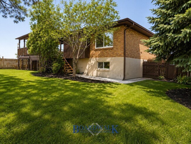 Building Photo - 432 E 400 S