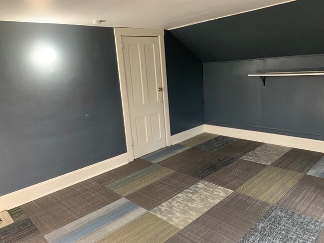 Building Photo - 745 E Benton St