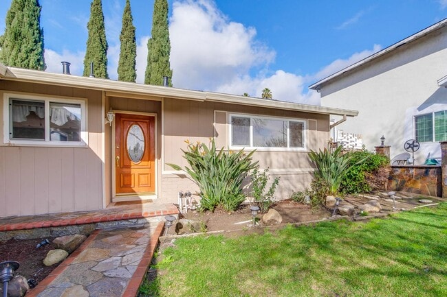Building Photo - Beautifully Updated 3 Bed 2 Bath Home in Prime Milpitas Location!