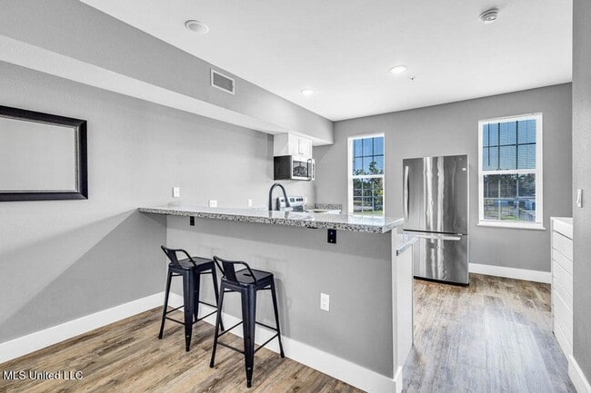 Building Photo - 112 E Orchard Loop