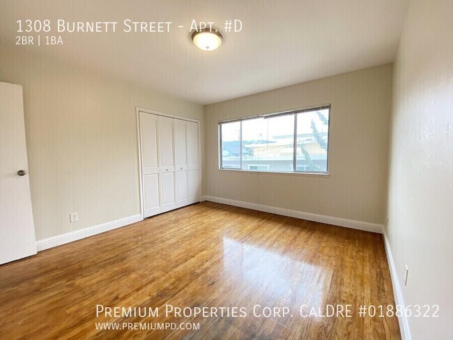 Building Photo - 1308 Burnett St