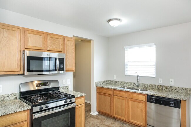 Building Photo - 424 W Warrior Ct