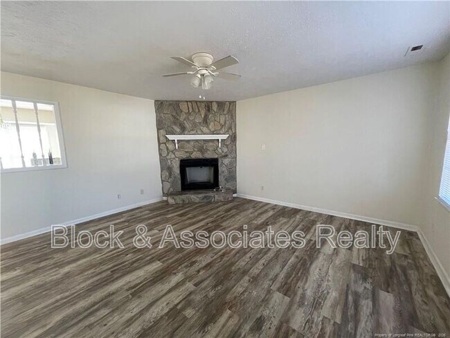 Building Photo - 7895 Burwell Dr