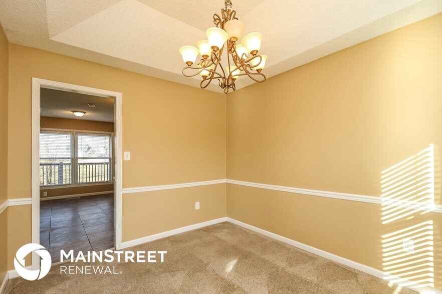 Building Photo - 14412 Wilshire Cir