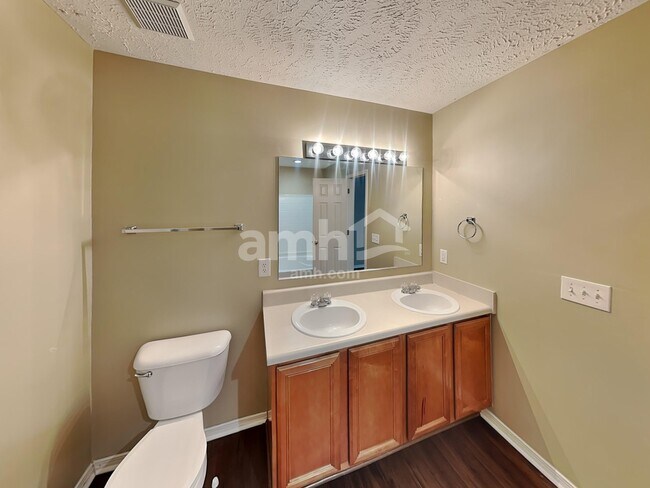 Building Photo - 2669 New Port Royal Rd