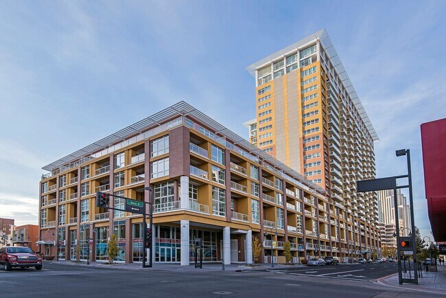 Building Photo - 255 N Sierra St