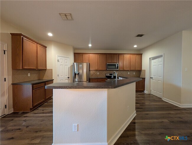 Building Photo - 349 Placid Meadow