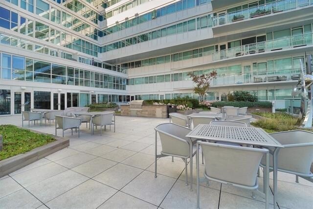 Building Photo - 800 Ave at Port Imperial Blvd