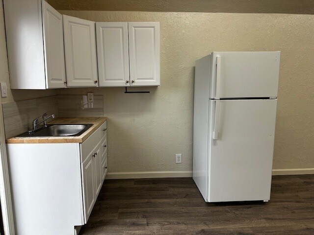 Building Photo - 306 E Olive St