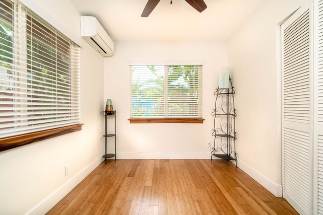 Building Photo - WAHIAWA TOWN: 4-BED, 2-BATH AVAILABLE EARLY NOV!