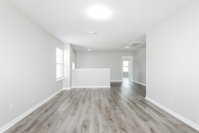 Building Photo - 15111 Western Skies Dr