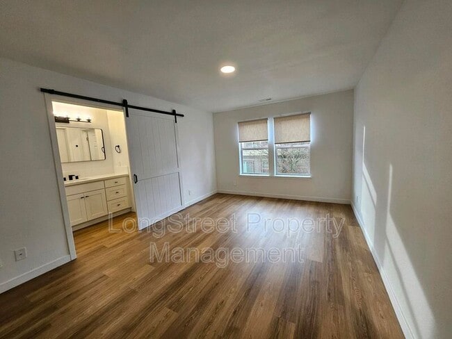 Building Photo - 11987 SW Horizon Blvd