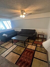 Building Photo - 481 W Perry St