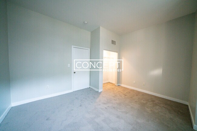 Building Photo - 548 Columbus Ave